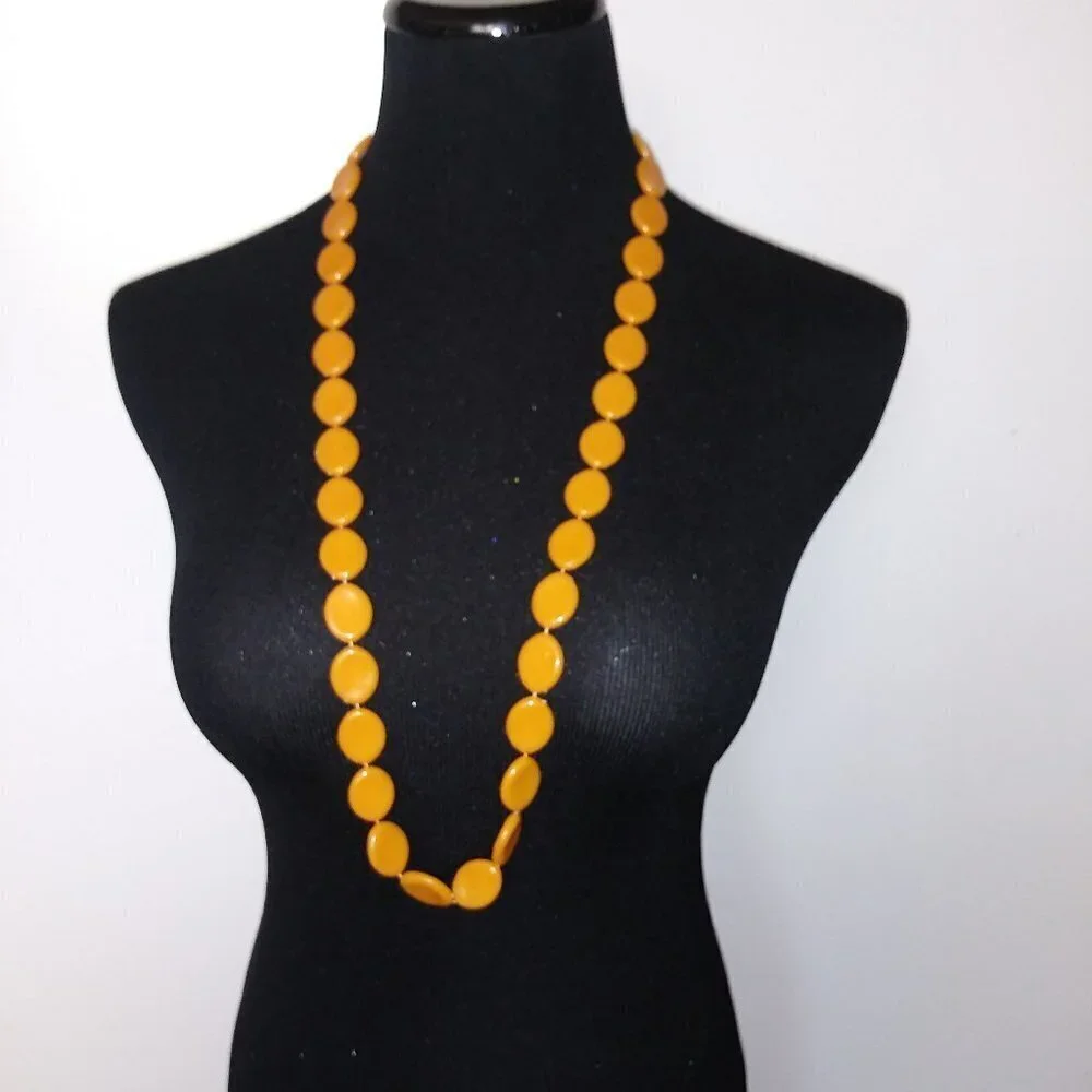 Costume necklace yellow flat beads long - Picture 2 of 4